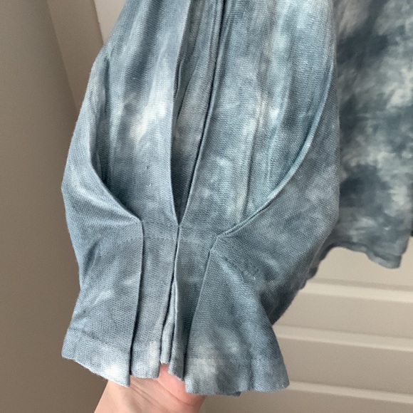 nine west jeans - fawn tie dye high low knit top - Picture 4 of 6